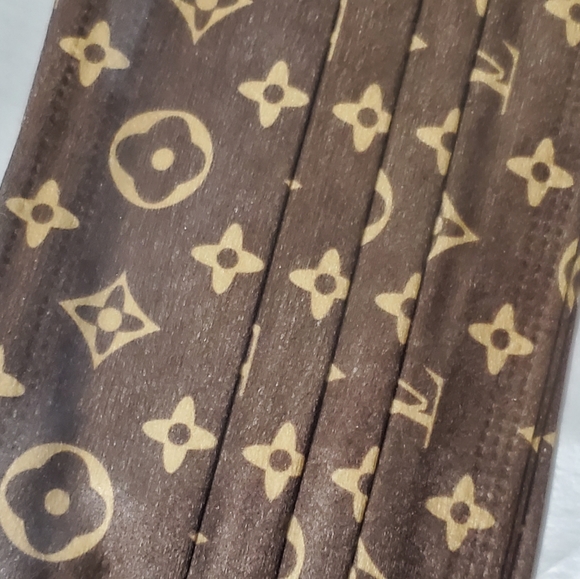 COPY - COPY - 10 DISPOSABLE FACE MASK - Picture 3 of 3